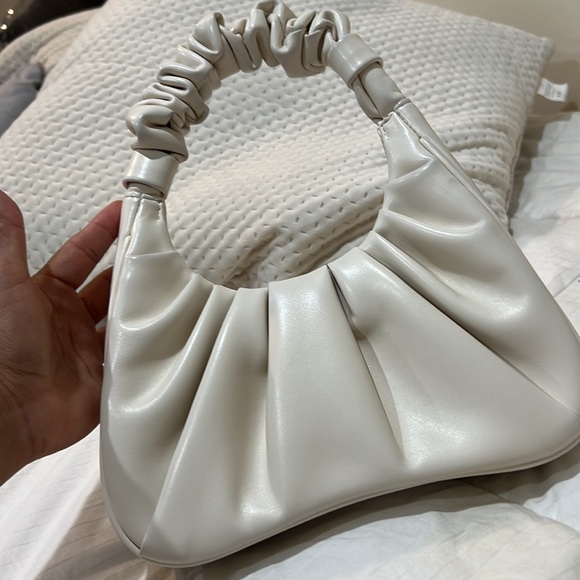 🤍JW PEI GABBI RUCHED HOBO HANDBAG - IVORY - Picture 6 of 16